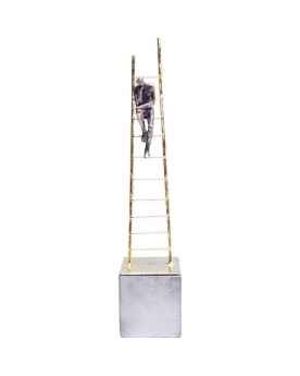 Деко обьект Elements Climbing Man Деко обьект Elements Climbing Man